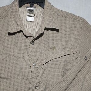 The North Face Outdoor Ventilated Mens Shirt Roll-up Sleeves Zip Pocket Size Med